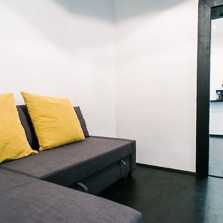 D.Five Stylish Apartment On Vaci Street Budapest Exterior photo
