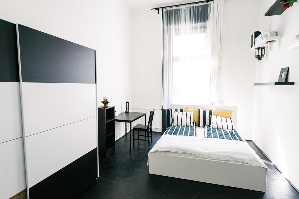 D.Five Stylish Apartment On Vaci Street Budapest Exterior photo